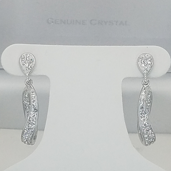 📌SOLD📌 CHRYSTINA EARRINGS💙 - Picture 3 of 9